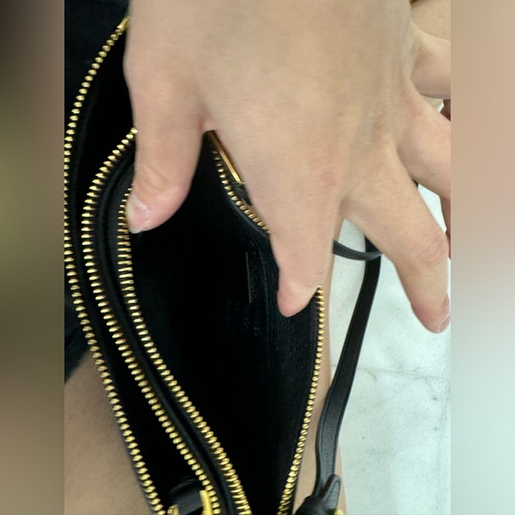BRAND NEW Prada Cross Body - Picture 4 of 6